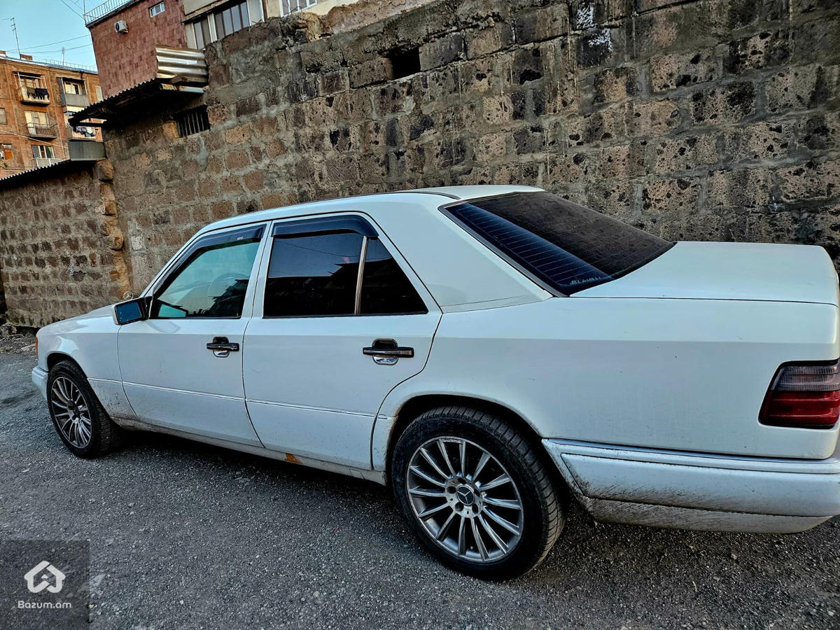 Mercedes-benz E320 w124 - image 3