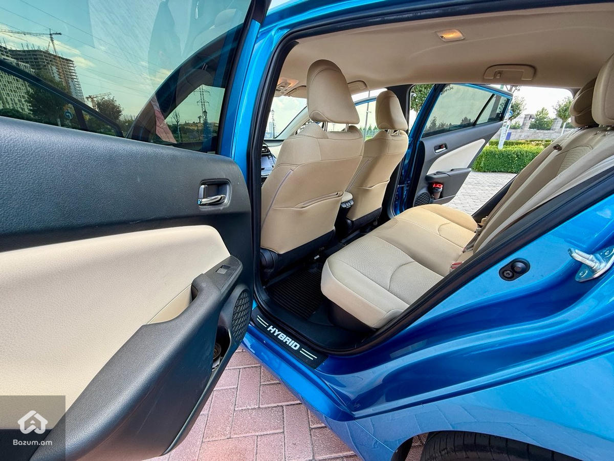 Toyota Prius 2020 - image 7