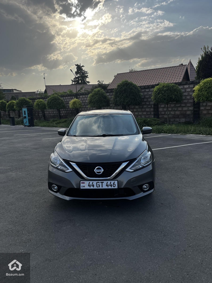 Nissan Sentra SV - image 2
