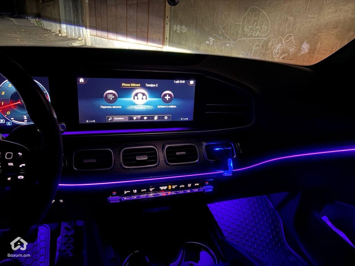 Mercedes Benz - image 14