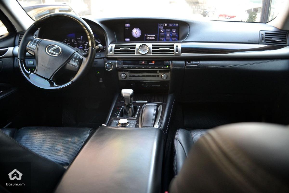 Lexus LS460l AWD - image 9