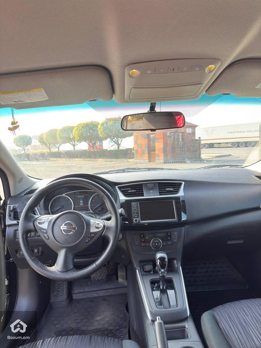 Nissan Sentra 2019 - image 9