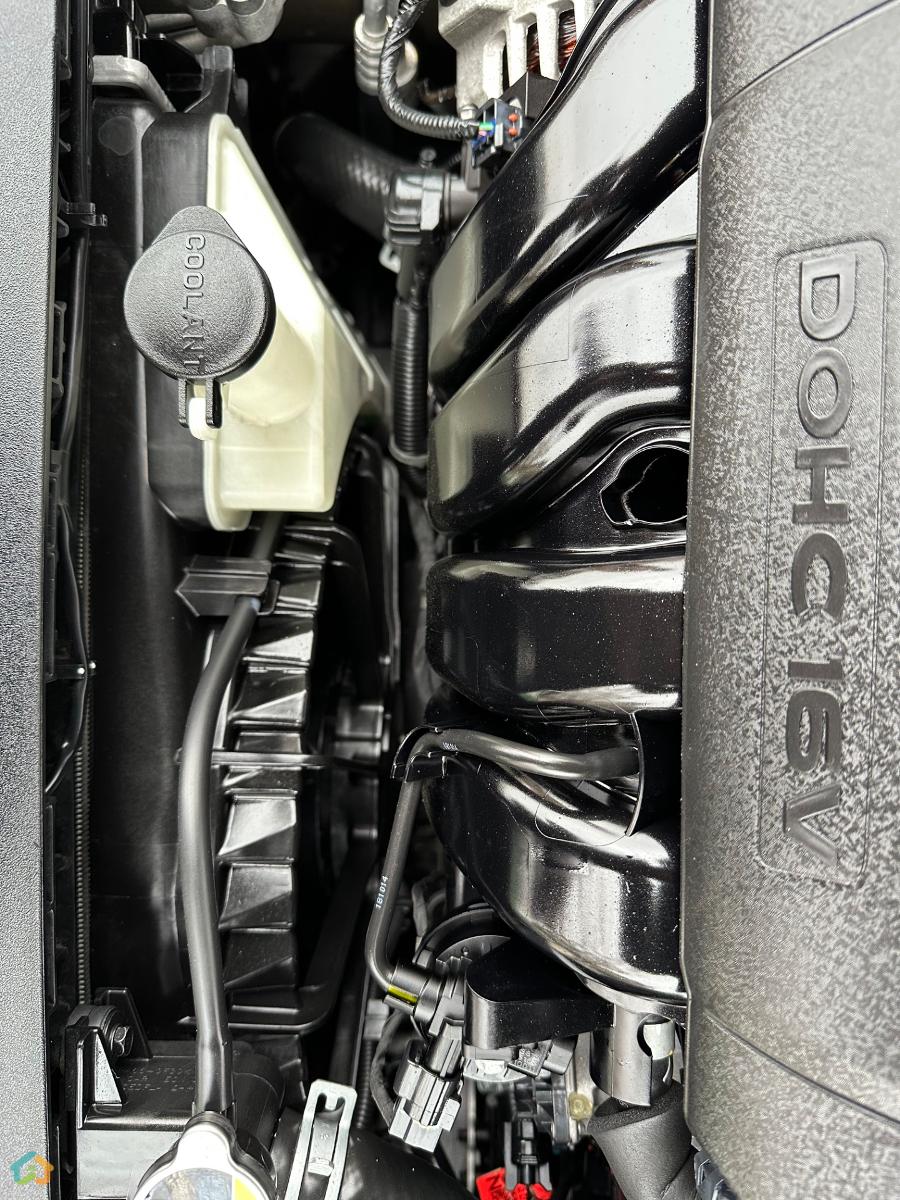 Hyundai Elantra - image 22