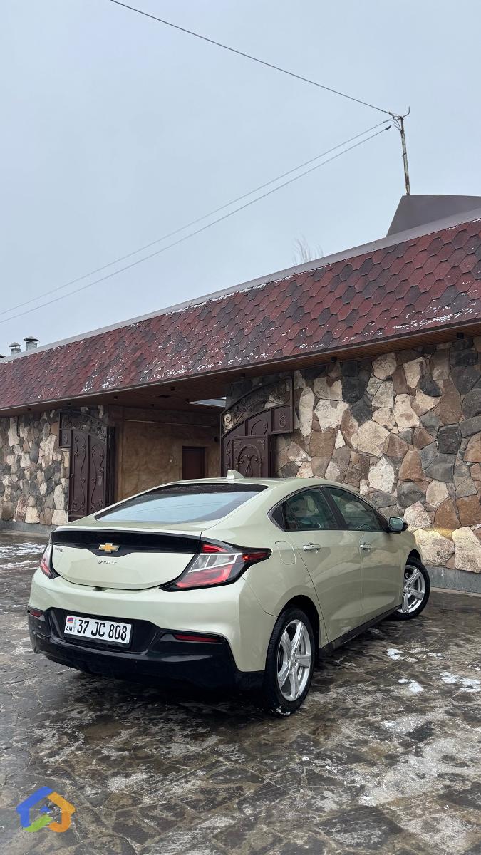 Chevrolet Volt 2 - image 7