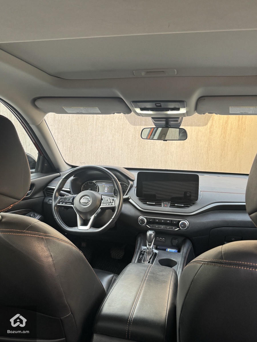 Nissan Altima SR - image 5