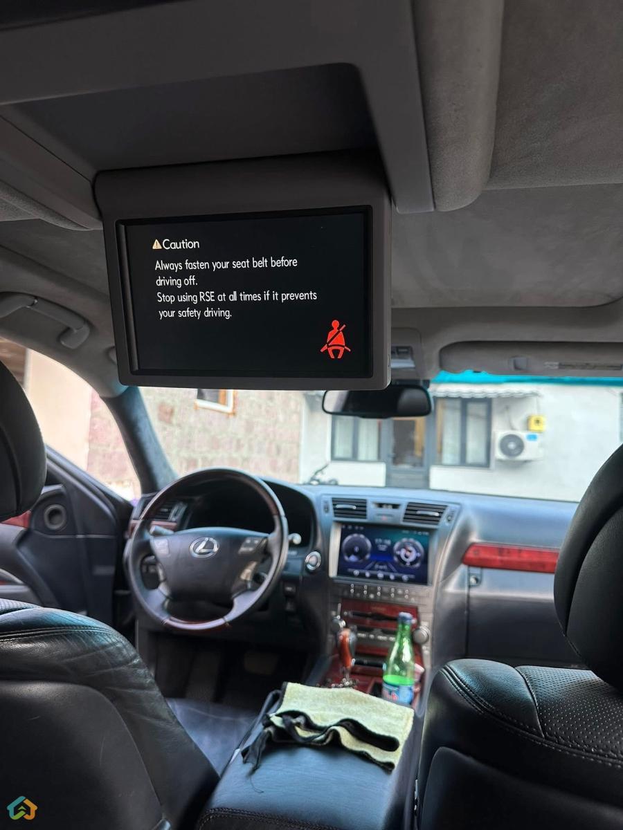 Lexus LS460 - image 14