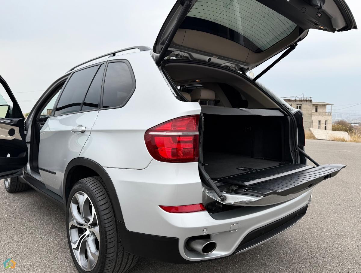 BMW X5 - image 12