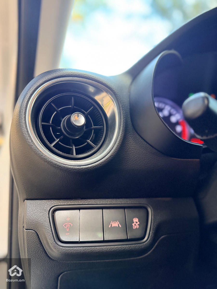 kia forte - image 36