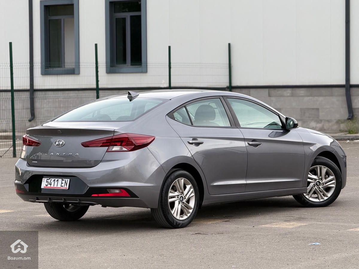 Hyundai - image 17