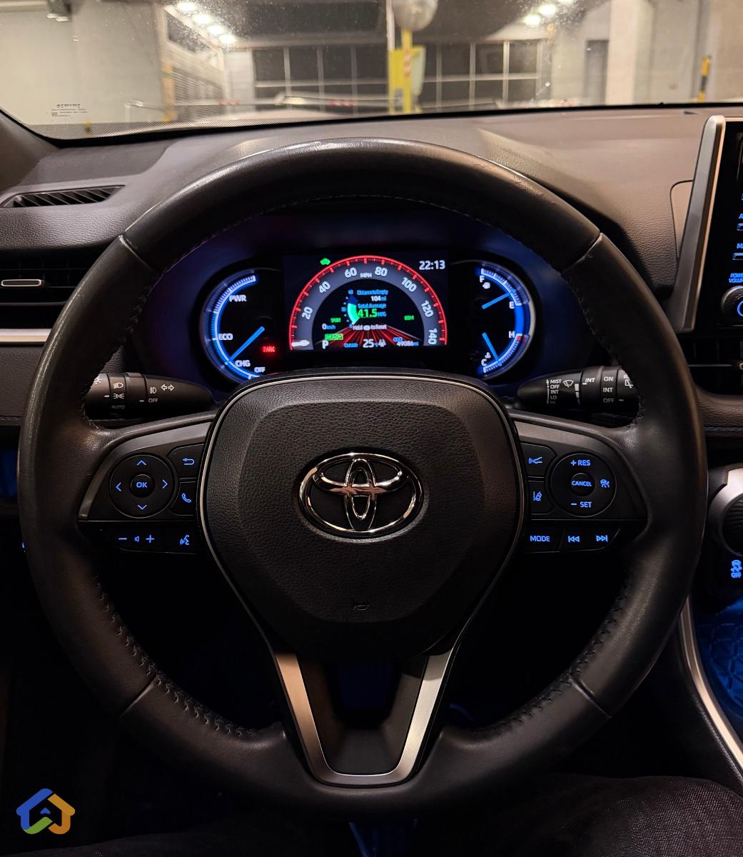 Hybrid Rav4 - image 23