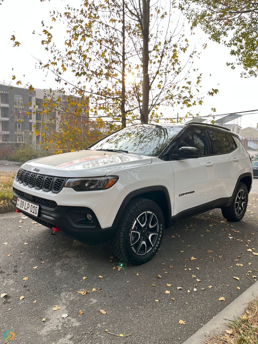 Jeep Compass Trailhawk - image 9