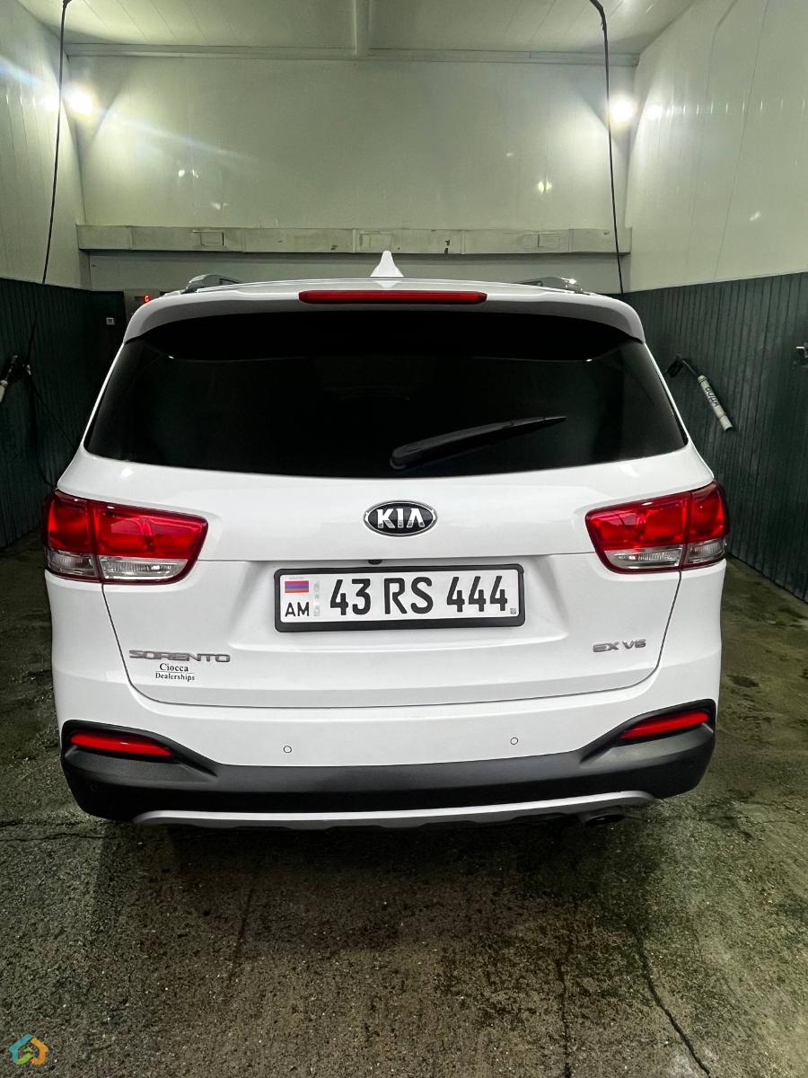 Kia Sorento - image 3