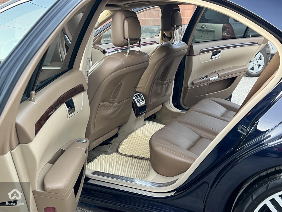 Mercedes Benz W221 - image 10