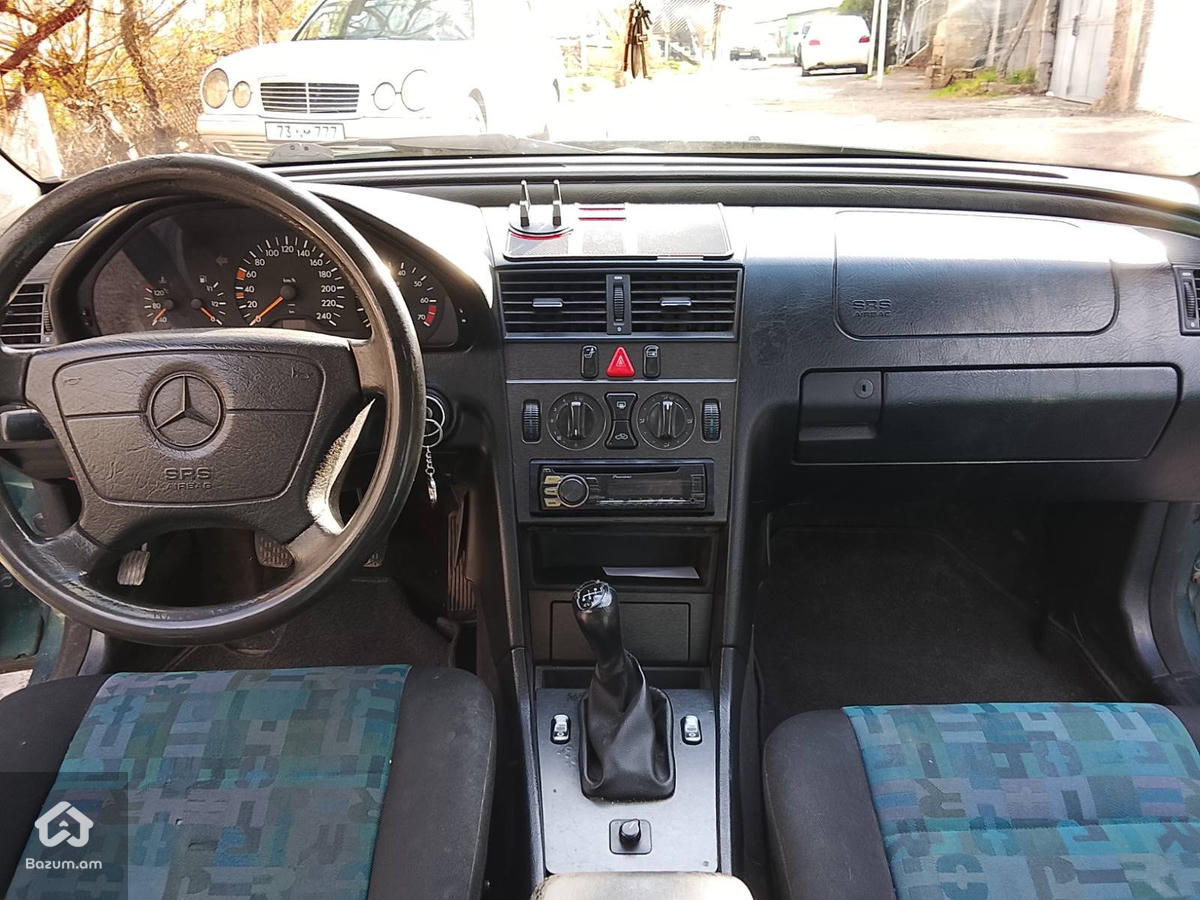  Mercedes benz c class - image 12