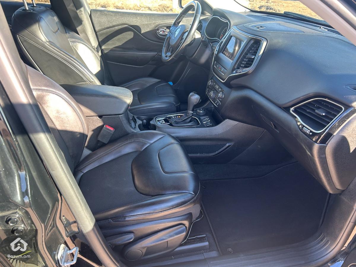 Jeep Cherokee Altitude Edition - image 23