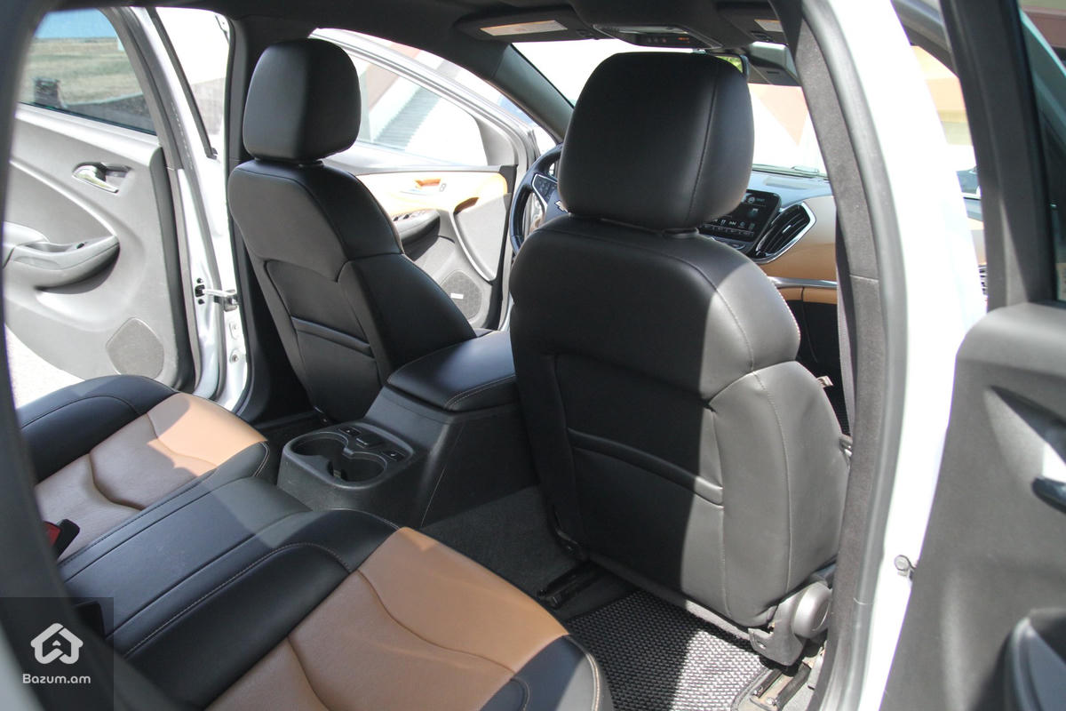 Chevrolet Volt 2 - image 8