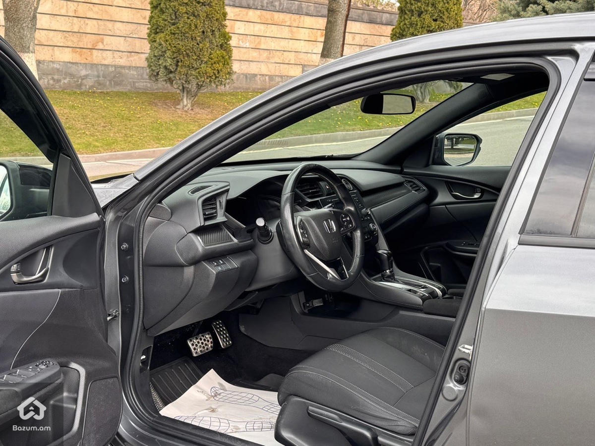 Honda civic 2018 - image 7