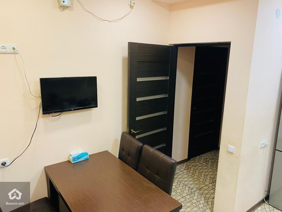 բնակարան կենտրոնում - image 10