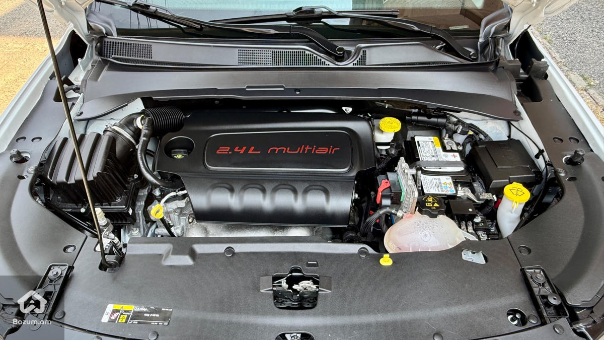 Jeep Compass RESTYLE  4X4 - image 13