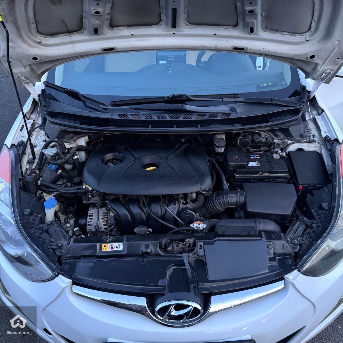 Hyundai Elantra 2013 - image 8