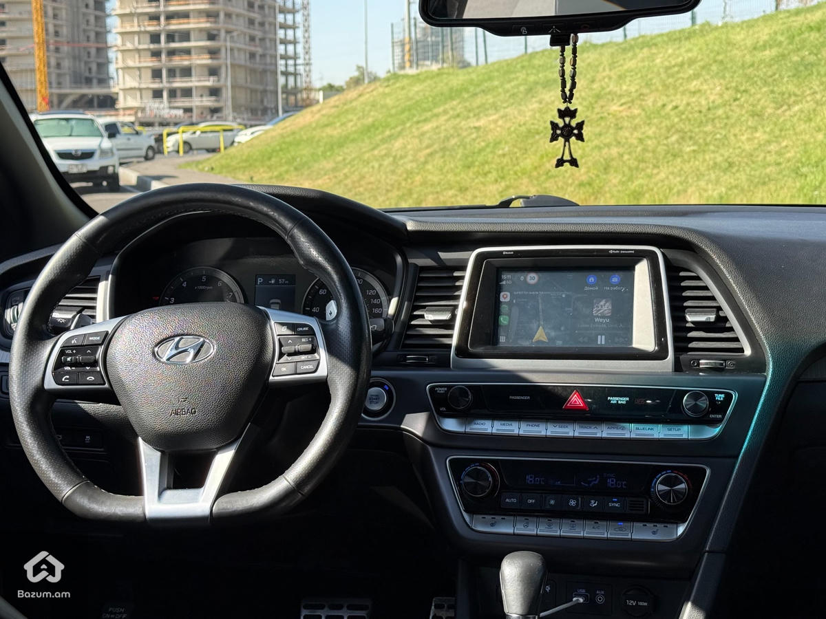 Hyundai Sonata 2.4 Sport - image 10