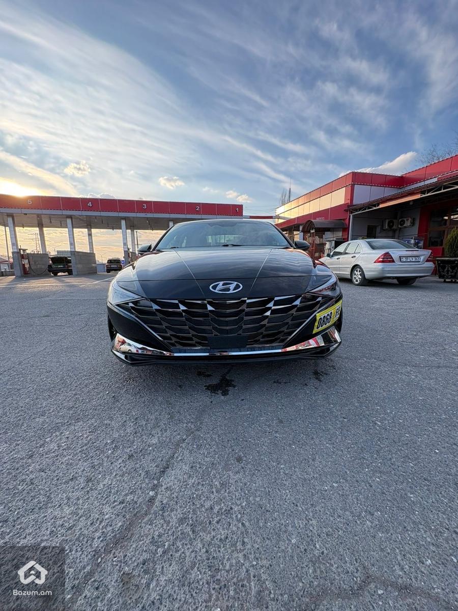 2022-2023 HYUNDAI ELANTRA LIMITED - image 2