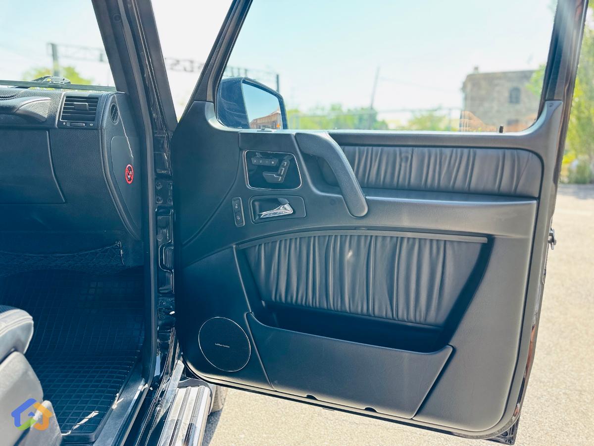 Mercedes Benz G 500  - image 9