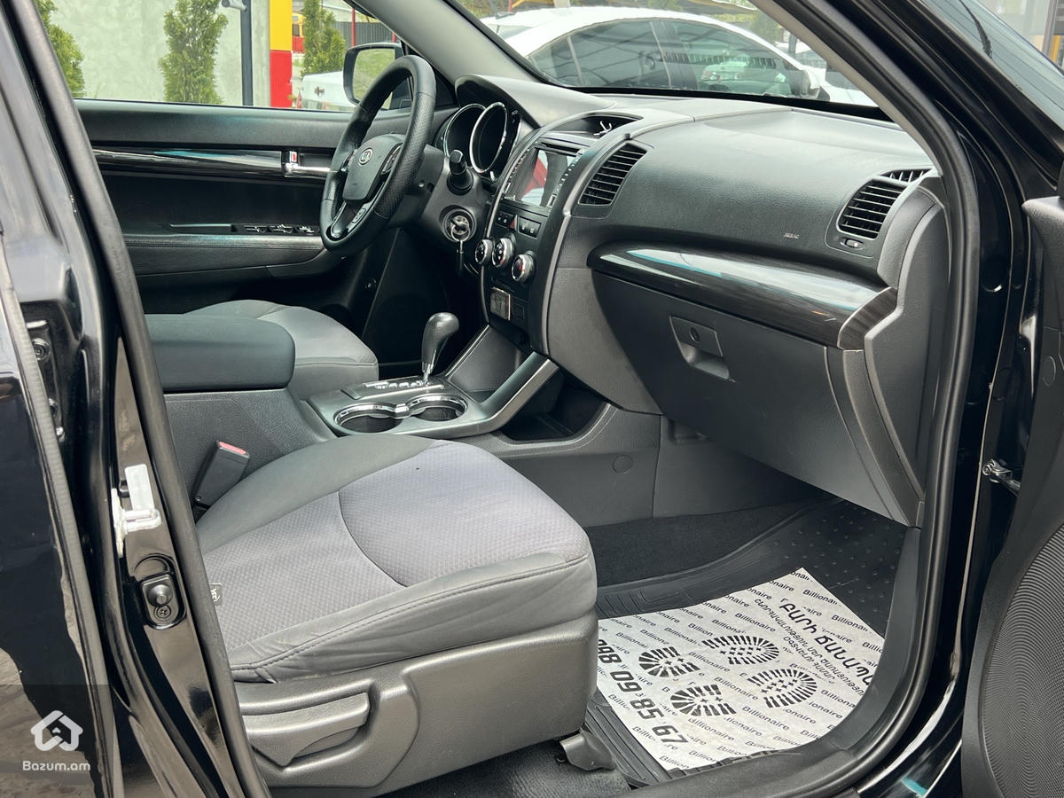 Kia Sorento 2011 - image 8