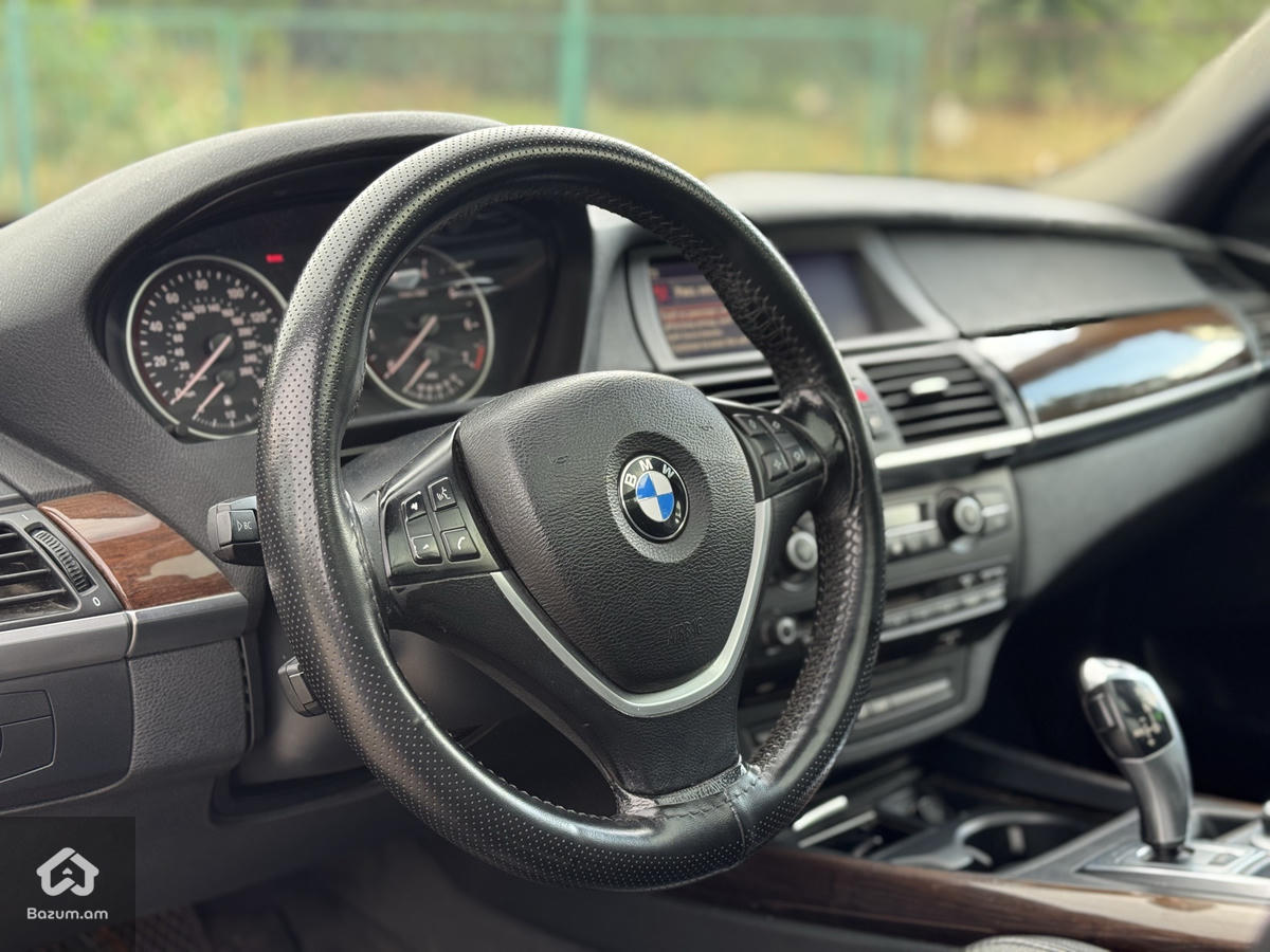 BMW X5 E70 - image 12