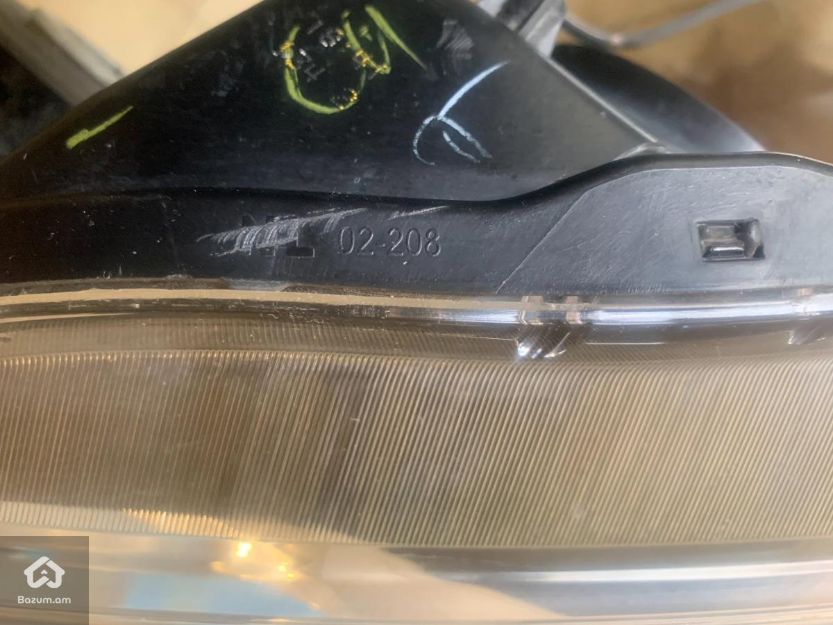 Toyota Corolla մեքենայի առջևի լուսարձակ, ֆառ - image 9