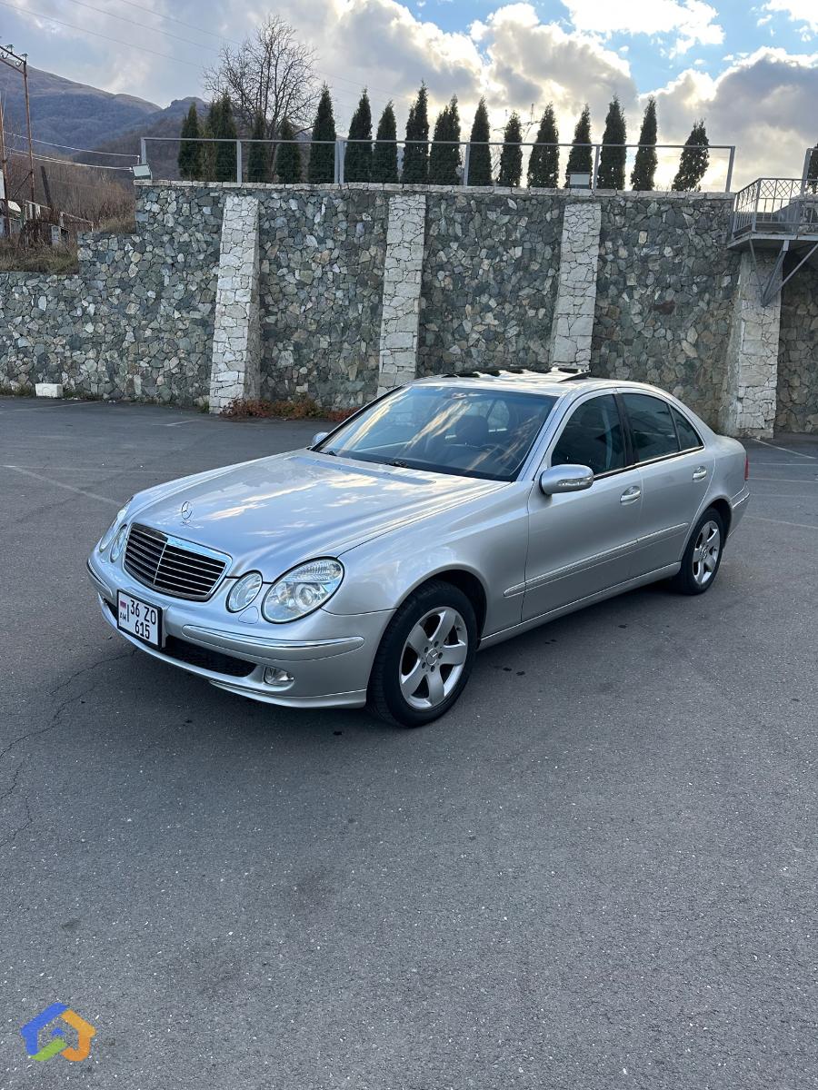 Mercedes Benz E320 - image 1