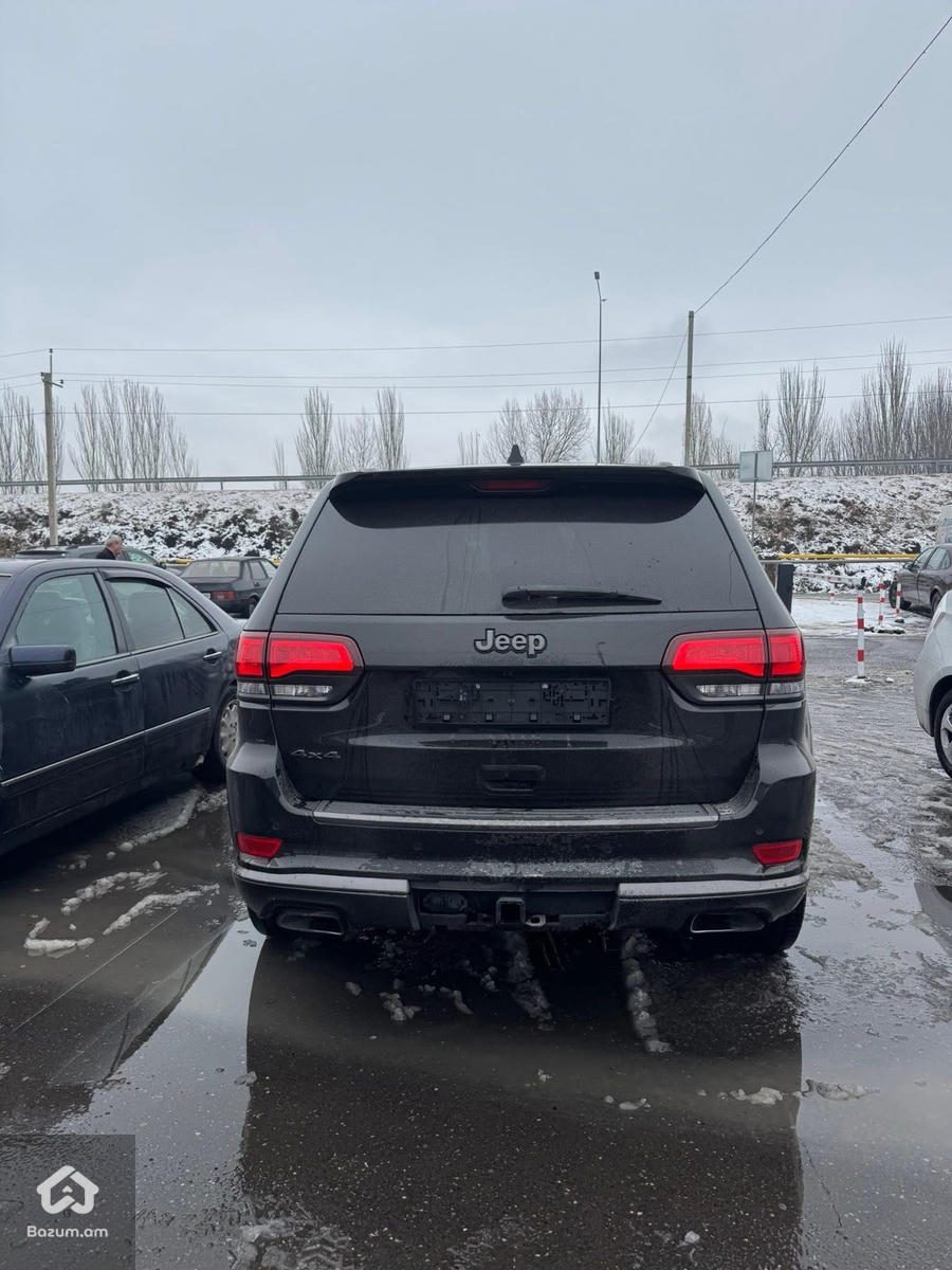 Jeep Grand Cherokee High Altitude - image 18
