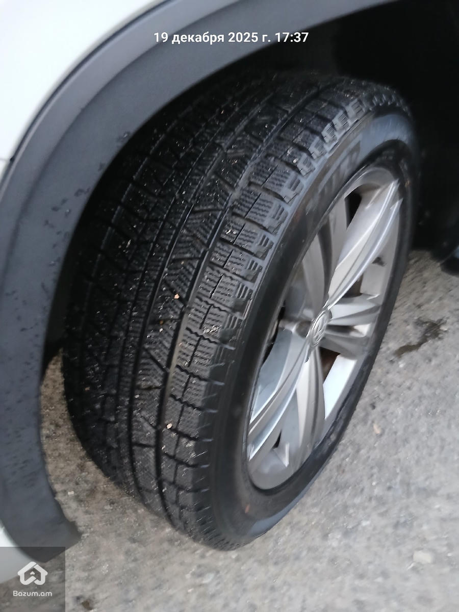 Volkswagen Atlas R-Line  - image 10