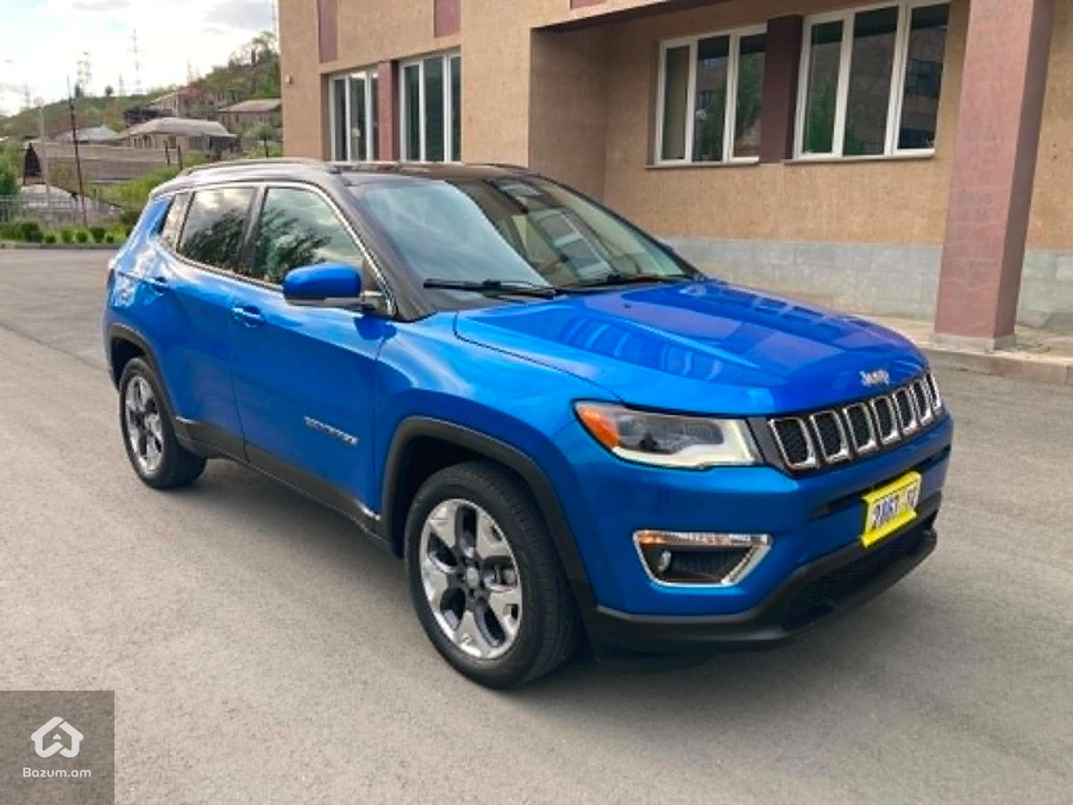 2020 Jeep Compass, Limited 4X4 - image 3