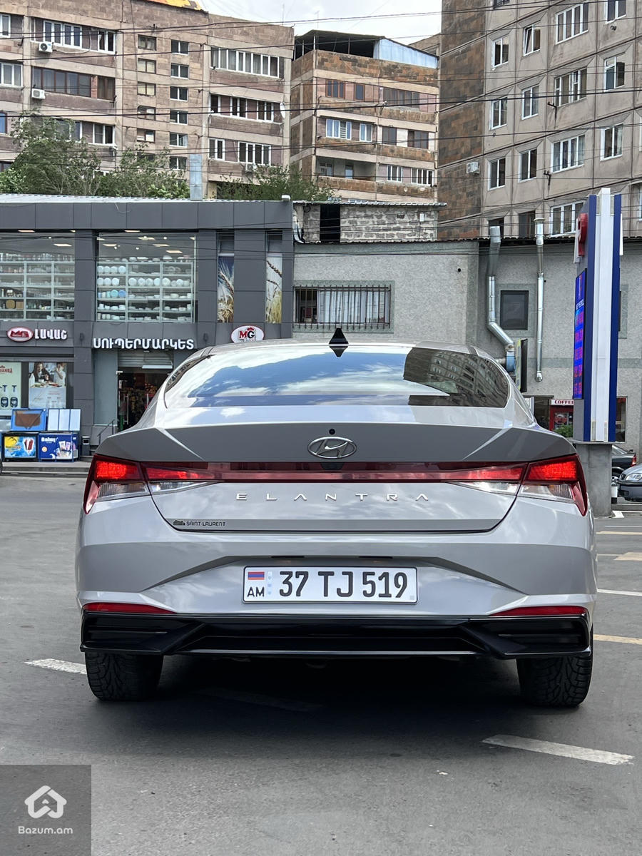 Hyundai Elantra 2022-2021 - image 9