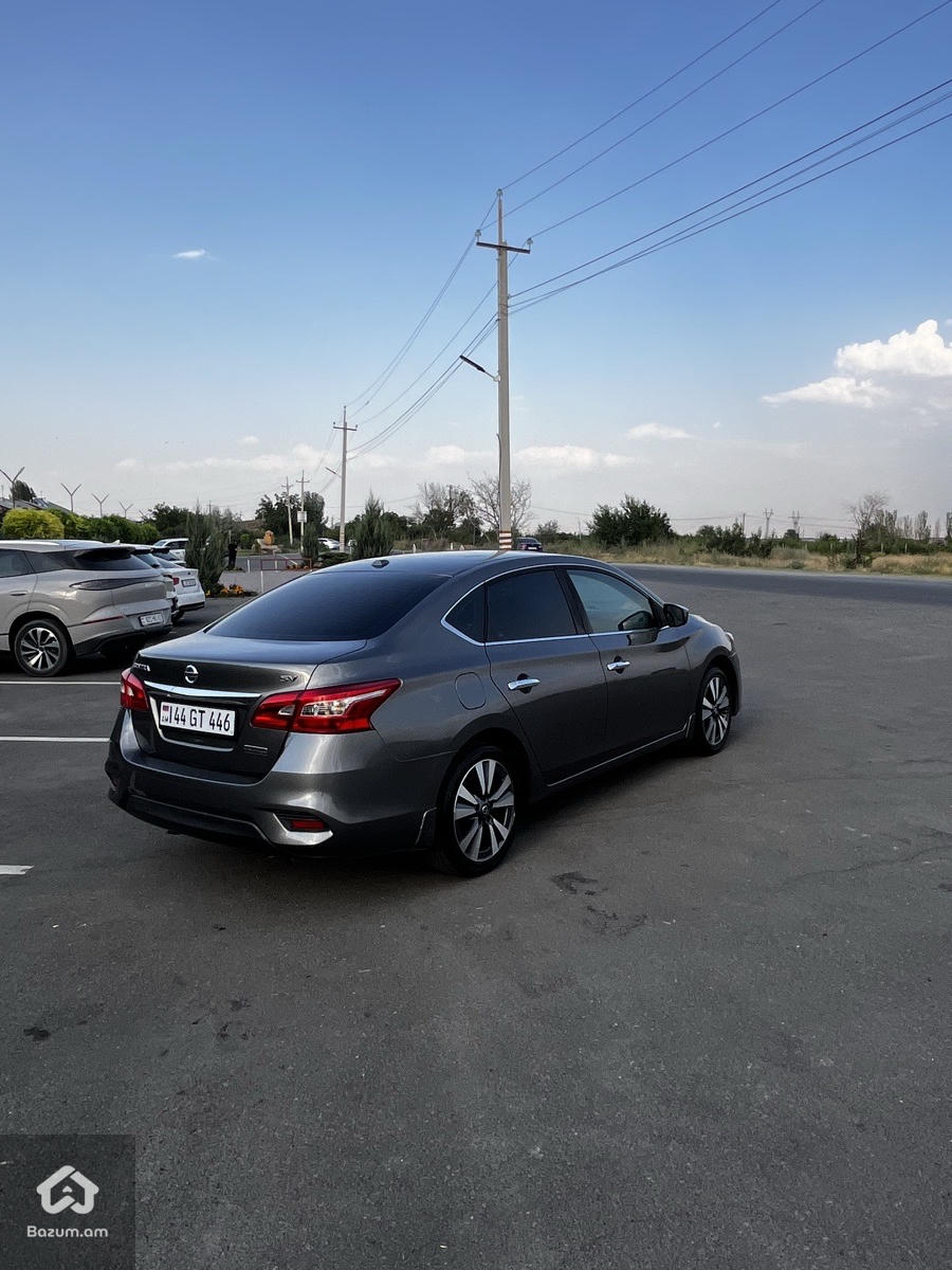 Nissan Sentra SV - image 6