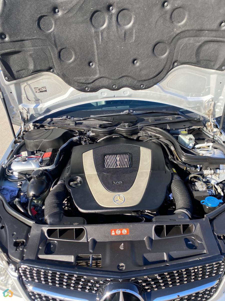 Mercedes Benz C300 - image 14