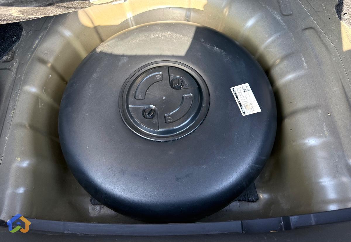 Hyundai Elantra - image 9