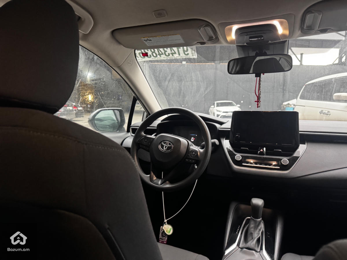 toyota corolla - image 5