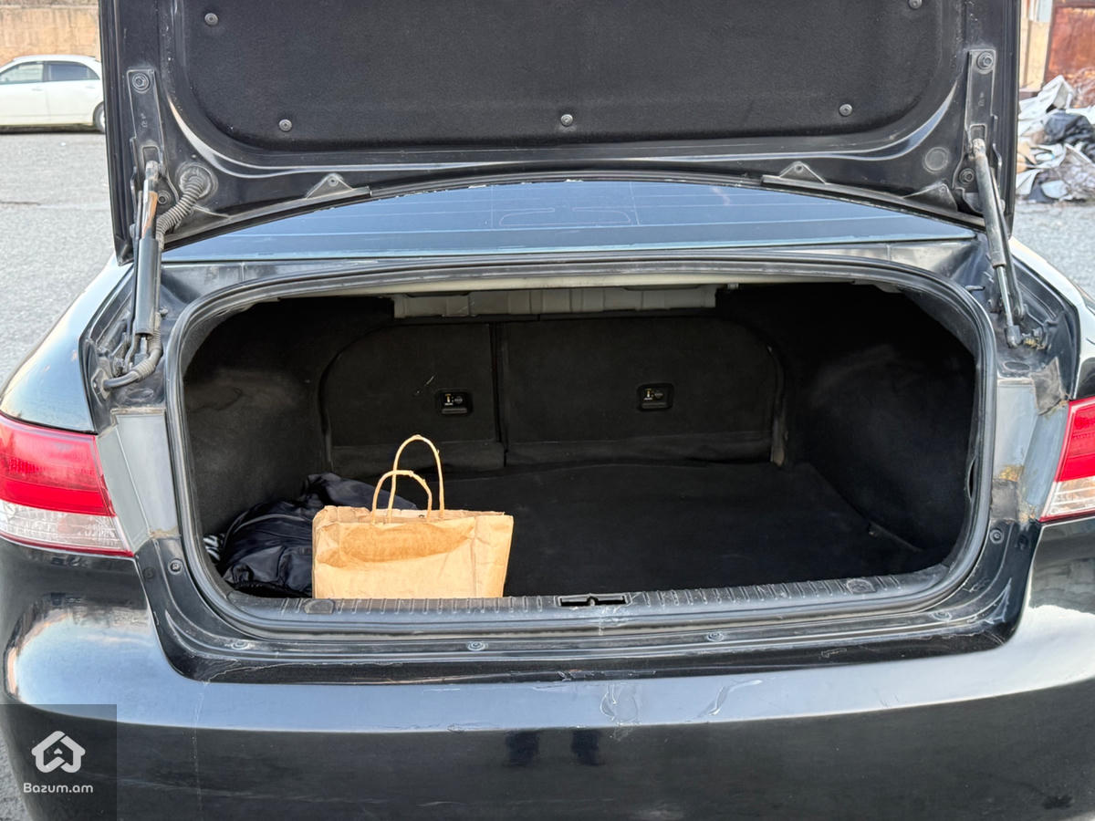 Hyundai Sonata - image 10