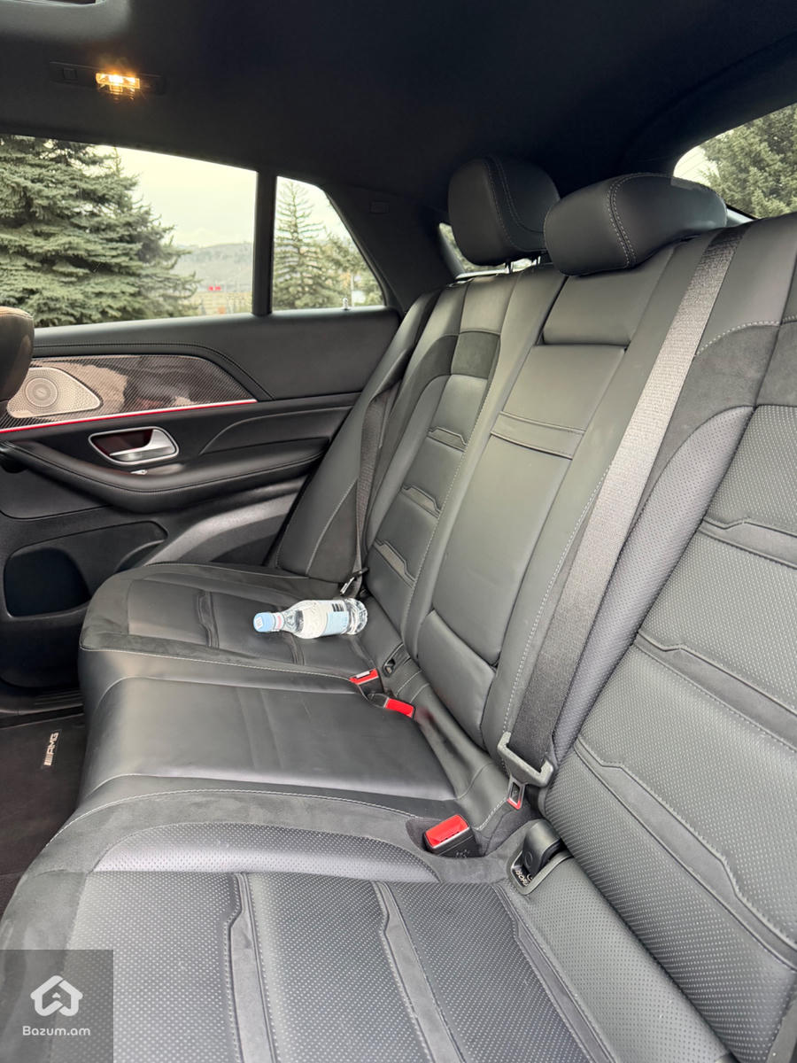 MERCEDES BENZ GLE COUPE AMG CARBON EDITION - image 15