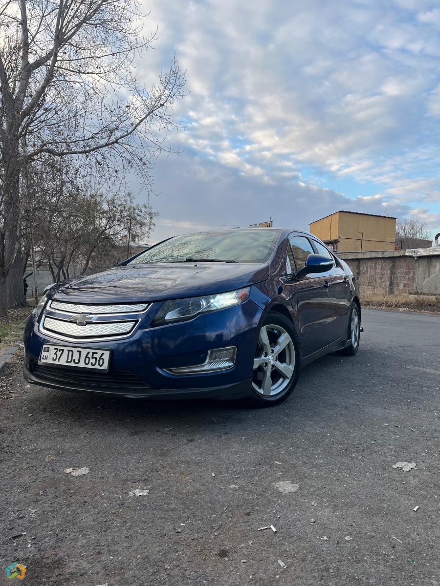 Chevrolet Volt 2013 Restyling - image 1