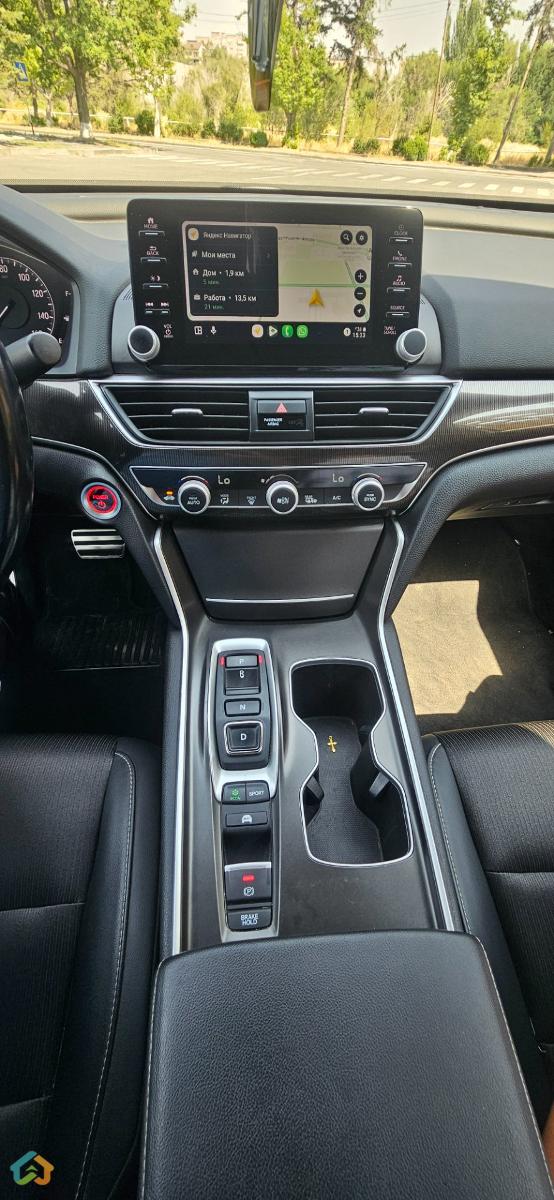 Honda Accord Hybrid Sport - image 10