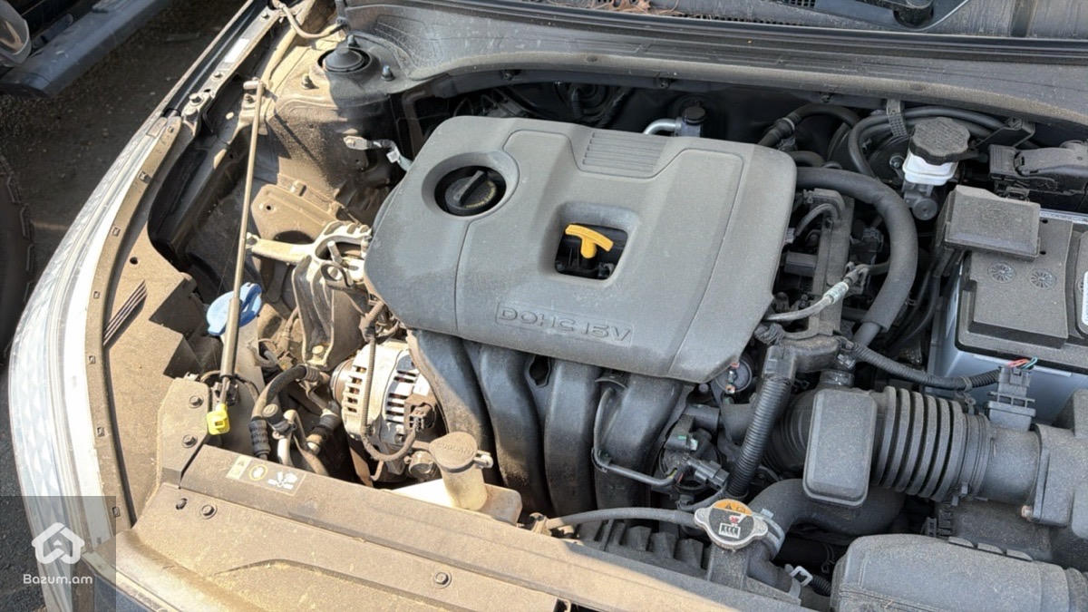 Kia Forte LXS - image 4