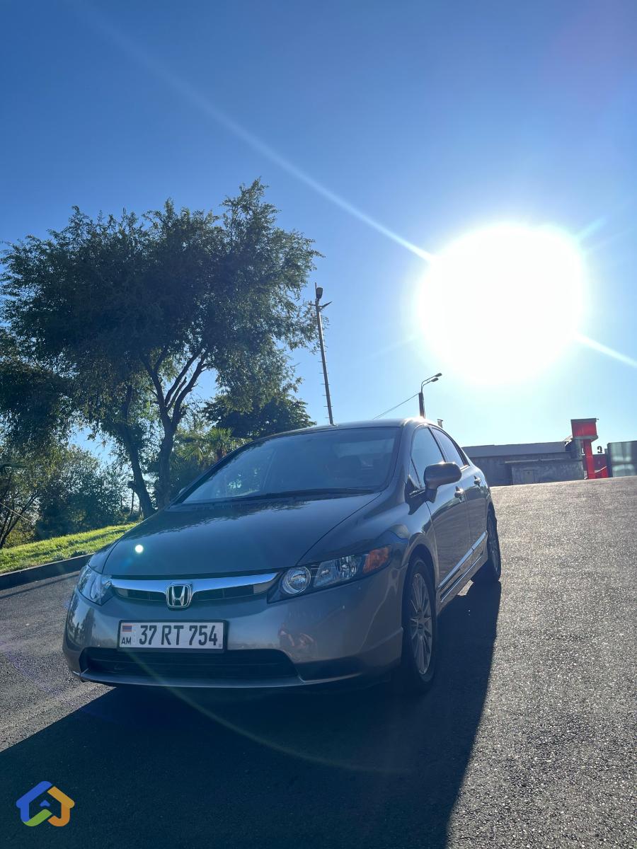 Honda Civic 2006 - image 2