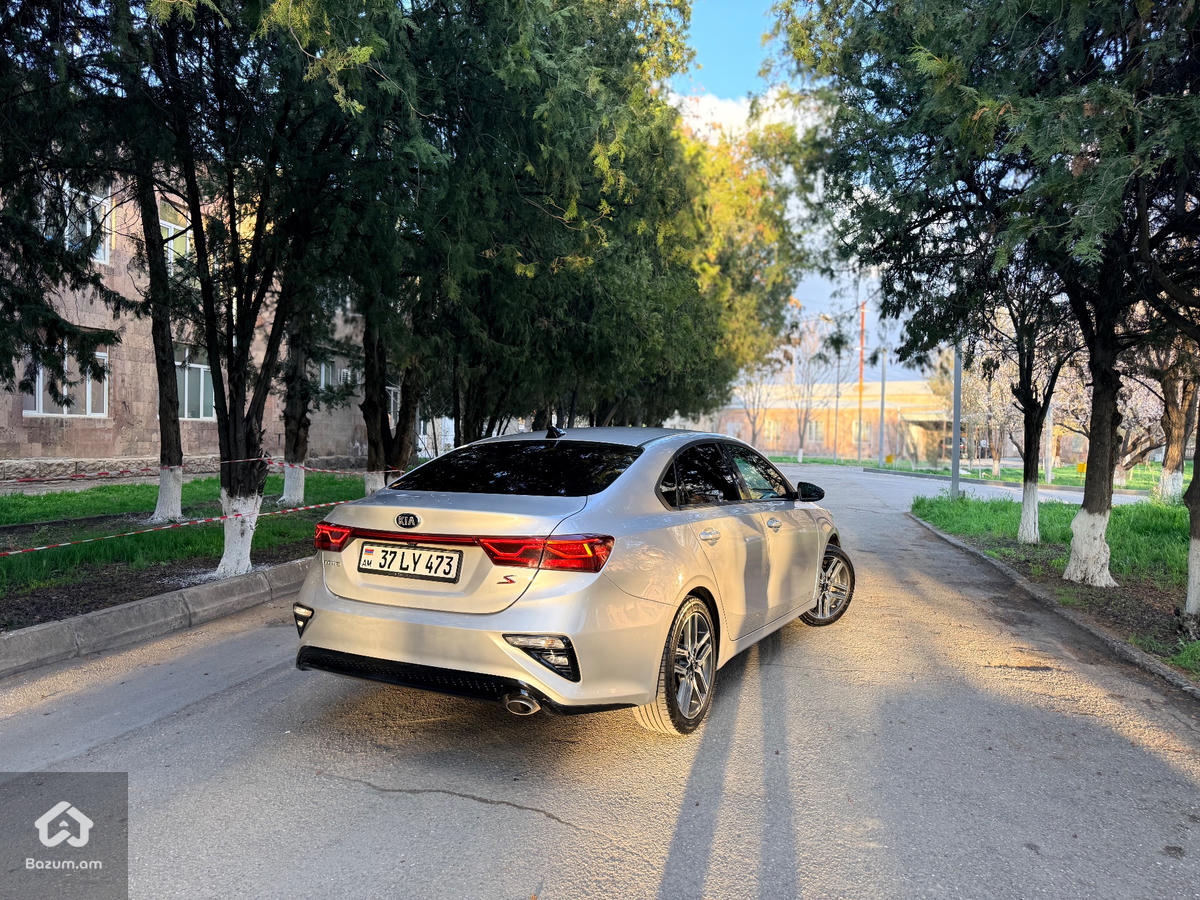 kia forte - image 13