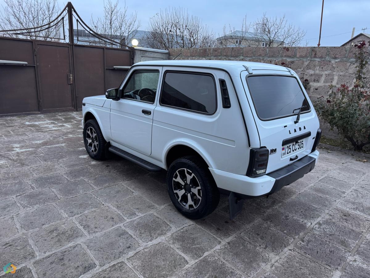 Lada Niva - image 2