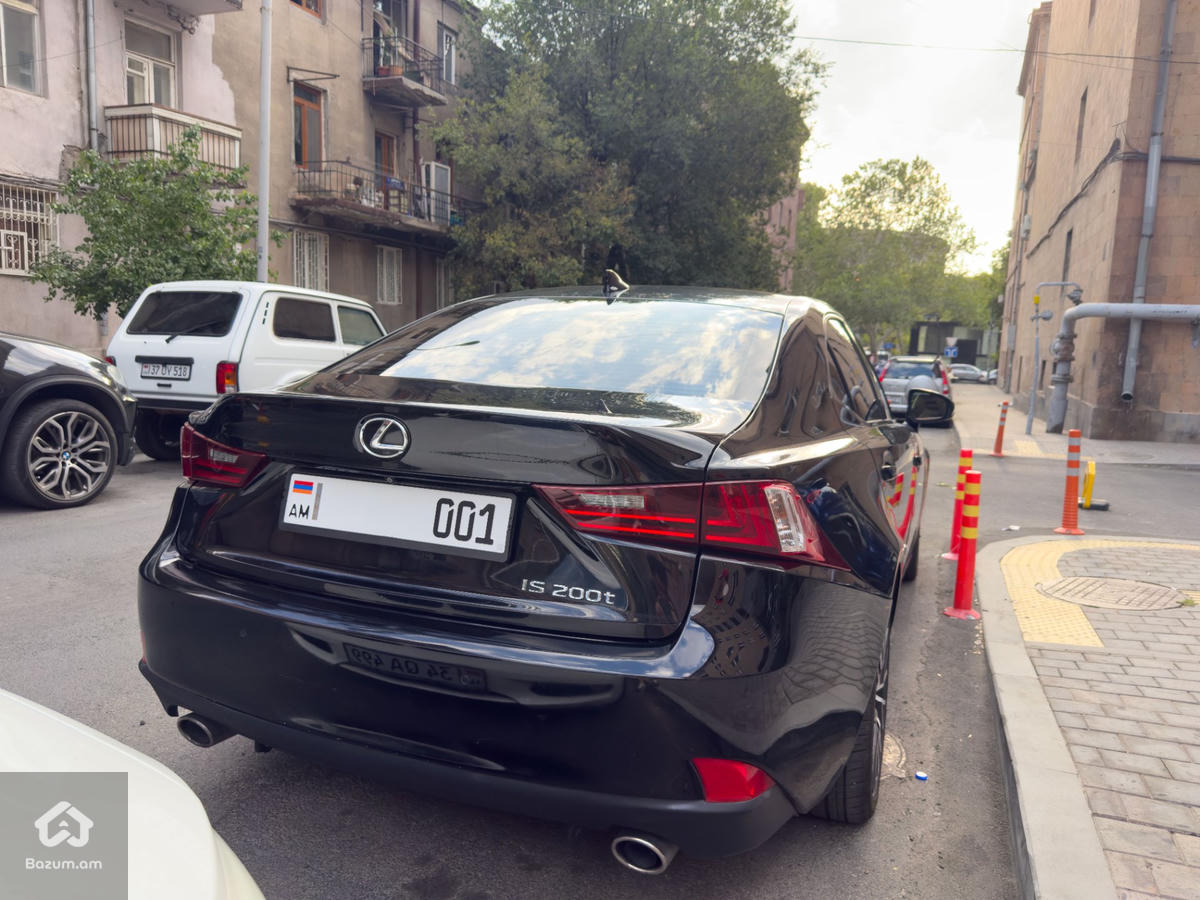 Lexus IS 200t 2016 - image 3