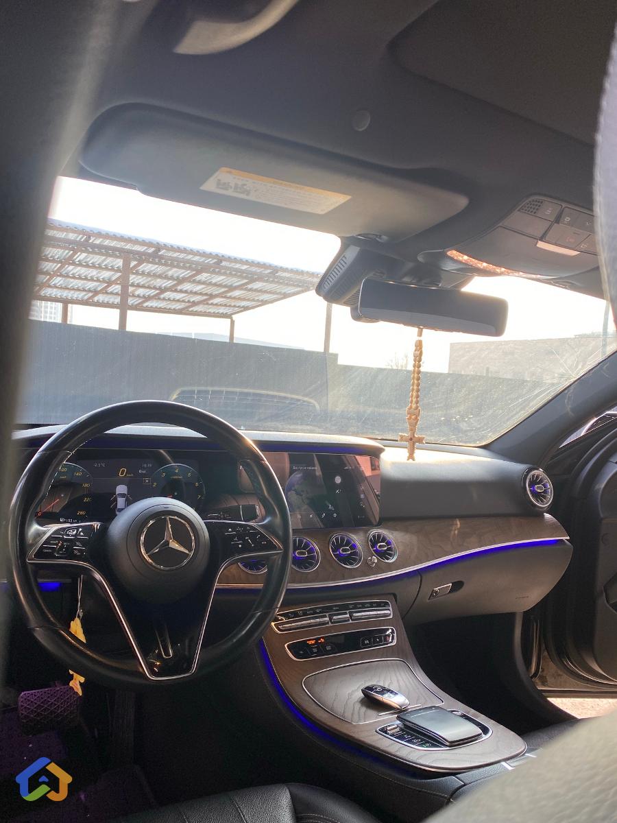 (2020-2021) Mercedes Benz E350  - image 16