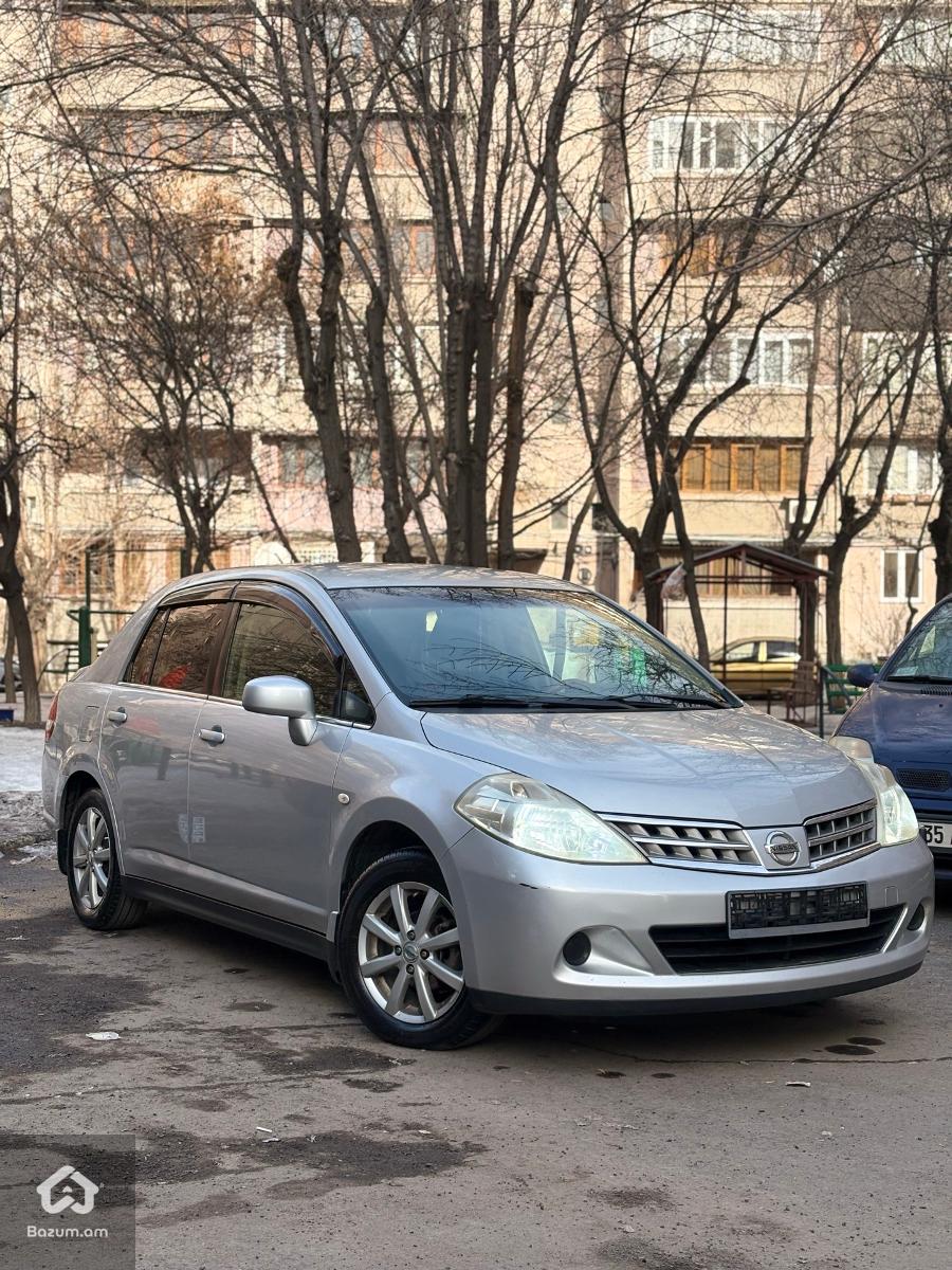 Nissan Tiida - image 2